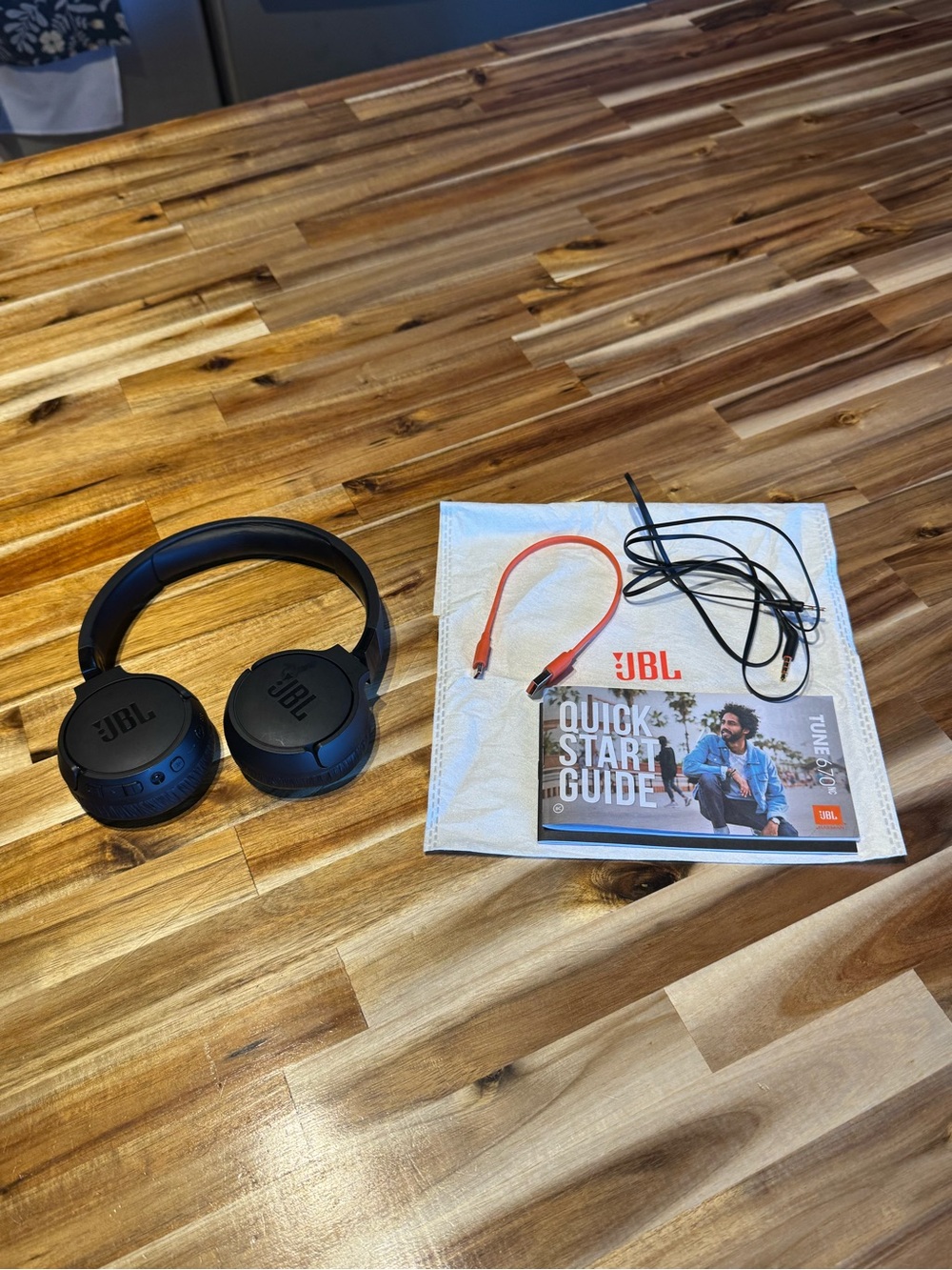JBL Tune 670NC Noise Wireless Headphones